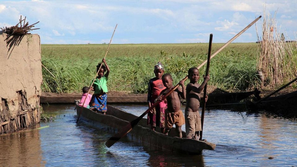 GEO Reportage - Zambie, les nomades du fleuve